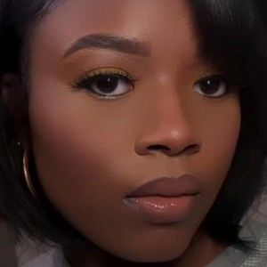 Meet your Posher, Kyra